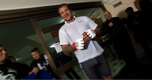 Александр Емельяненко. Кадр из видео пользователя M-1 Global https://www.youtube.com/watch?v=ZdzO--Jjz04 Александр Емельяненко. Кадр из видео пользователя M-1 Global https://www.youtube.com/watch?v=ZdzO--Jjz04
