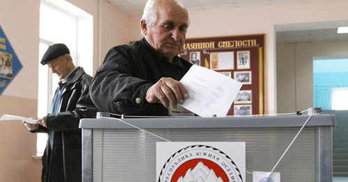 На избирательном участке в Южной Осетии. Фото: Sputnik/Михаил Мокрушин На избирательном участке в Южной Осетии. Фото: Sputnik/Михаил Мокрушин