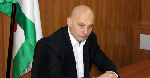 Мустафа Буружев. Фото https://minstroiri.ru/ Мустафа Буружев. Фото https://minstroiri.ru/