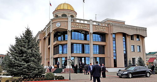 Народное собрание Ингушетии. Фото http://www.ingushetia.ru/ Народное собрание Ингушетии. Фото http://www.ingushetia.ru/