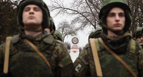 Солдаты в строю Фото © Sputnik. Виталий Тимкив
http://sputnik-abkhazia.ru/Abkhazia/20170306/1020549258/rossijskie-razvedchiki-v-abxazii-nakryli-pexotu-i-texniku-protivnika.html Солдаты в строю Фото © Sputnik. Виталий Тимкив
http://sputnik-abkhazia.ru/Abkhazia/20170306/1020549258/rossijskie-razvedchiki-v-abxazii-nakryli-pexotu-i-texniku-protivnika.html