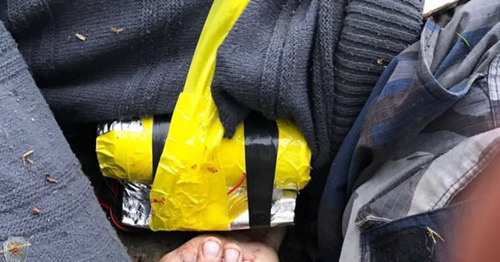 Взрывное устройство на теле одного из убитых во время нападения на военный городок Нацгвардии. Чечня, 24 марта 2017 г. Фото http://nac.gov.ru Взрывное устройство на теле одного из убитых во время нападения на военный городок Нацгвардии. Чечня, 24 марта 2017 г. Фото http://nac.gov.ru