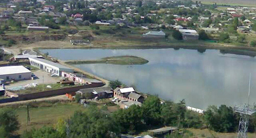 Село Давыденко Ачхой-Мартановского района Чечни. Фото http://memohrc.org/news/chechnya-lyudey-vynuzhdayut-arendovat-sobstvennuyu-zemlyu Село Давыденко Ачхой-Мартановского района Чечни. Фото http://memohrc.org/news/chechnya-lyudey-vynuzhdayut-arendovat-sobstvennuyu-zemlyu