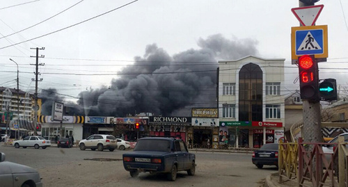 Пожар на рынке на улице Ирчи Казака в Махачкале. http://www.riadagestan.ru/news/disasters_and_catastrophes/v_makhachkale_gorit_rynok_na_ulitse_irchi_kazaka/ Пожар на рынке на улице Ирчи Казака в Махачкале. http://www.riadagestan.ru/news/disasters_and_catastrophes/v_makhachkale_gorit_rynok_na_ulitse_irchi_kazaka/