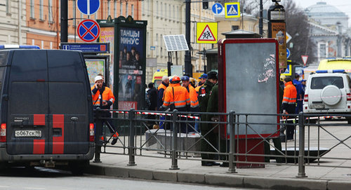 У станции метров в Санкт-Петербурге после взрыва. Фото © Sputnik/ Виктория Виатрис
https://ru.armeniasputnik.am/world/20170404/6910763/v-sovershenii-terakta-v-peterburge-podozrevaetsya-vyhodec-iz-kirgizii.html У станции метров в Санкт-Петербурге после взрыва. Фото © Sputnik/ Виктория Виатрис
https://ru.armeniasputnik.am/world/20170404/6910763/v-sovershenii-terakta-v-peterburge-podozrevaetsya-vyhodec-iz-kirgizii.html