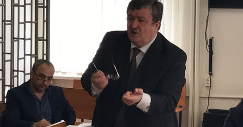 Адвокат Алауди Мусаев в зале суда. 5 апреля 2017 г. Фото Патимат Махмудовой для "Кавказского узла" Адвокат Алауди Мусаев в зале суда. 5 апреля 2017 г. Фото Патимат Махмудовой для "Кавказского узла"