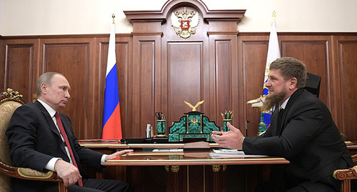 Владимир Путин с Главой Чеченской Республики Рамзаном Кадыровым. Фото http://kremlin.ru/events/president/news/54342 Владимир Путин с Главой Чеченской Республики Рамзаном Кадыровым. Фото http://kremlin.ru/events/president/news/54342