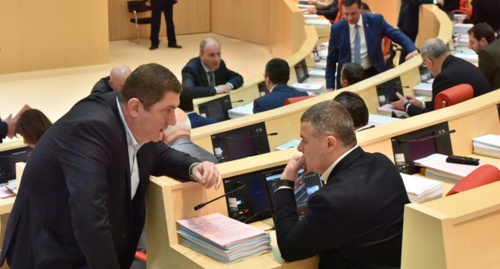 Депутаты грузинского парламента. Фото: parliament.ge Депутаты грузинского парламента. Фото: parliament.ge
