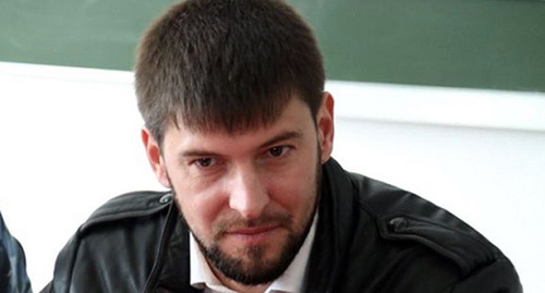 Даниил Мартынов, помощник главы ЧР по силовому блоку. Фото http://www.kavkazr.com/a/kadyrov-rasstavlyaet-svoi-kadry/28275560.html Даниил Мартынов, помощник главы ЧР по силовому блоку. Фото http://www.kavkazr.com/a/kadyrov-rasstavlyaet-svoi-kadry/28275560.html