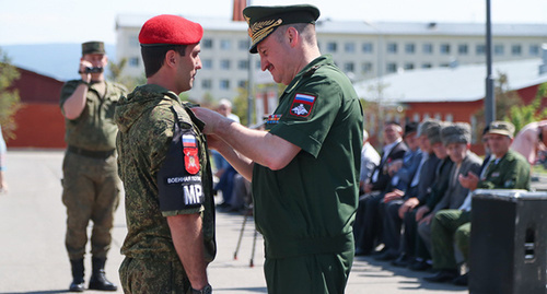 Награждение солдат и офицеров батальона военной полиции из Ингушетии. Фото Пресс-служба Главы РИ Награждение солдат и офицеров батальона военной полиции из Ингушетии. Фото Пресс-служба Главы РИ