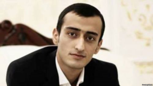 Фуад Ахмедли. Фото https://www.radioazadlyg.org/a/27976995.html Фуад Ахмедли. Фото https://www.radioazadlyg.org/a/27976995.html
