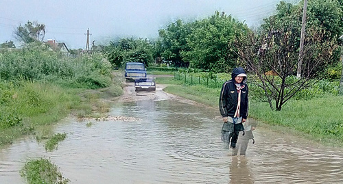 Город Изобильный на Ставрополье. Фото http://bloknot-stavropol.ru/news/pensionery-i-deti-tonut-v-gigantskikh-luzhakh-a-po-853057 Город Изобильный на Ставрополье. Фото http://bloknot-stavropol.ru/news/pensionery-i-deti-tonut-v-gigantskikh-luzhakh-a-po-853057