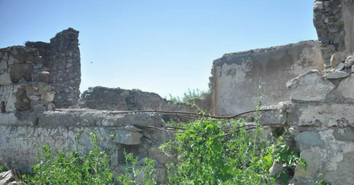 Руины в селе Чоджук Марджанлы. Фото: Shusha Azerbaijan http://wikimapia.org Руины в селе Чоджук Марджанлы. Фото: Shusha Azerbaijan http://wikimapia.org