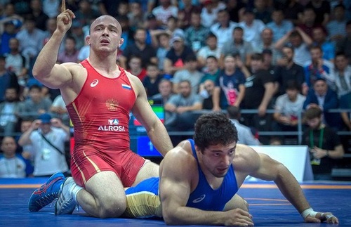 Поединок Владислава Валиева и Шамиля Кудиямагомедова на чемпионате России в Ингушетии. Фото Федерации спортивной борьбы России https://vk.com/wrestrus_ru?z=photo-26619469_456242140%2Fwall-26619469_338300 Поединок Владислава Валиева и Шамиля Кудиямагомедова на чемпионате России в Ингушетии. Фото Федерации спортивной борьбы России https://vk.com/wrestrus_ru?z=photo-26619469_456242140%2Fwall-26619469_338300