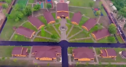 Детский лагерь "Горный ключ" в Чечне. Фото: скриншот видео YouTube https://www.youtube.com/watch?v=Vrrb4pc-f90 Детский лагерь "Горный ключ" в Чечне. Фото: скриншот видео YouTube https://www.youtube.com/watch?v=Vrrb4pc-f90