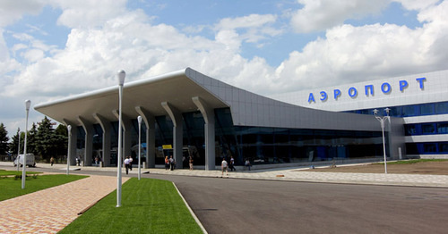 Аэропорт Минеральных Вод. Фото http://mvairport.ru/photo.php Аэропорт Минеральных Вод. Фото http://mvairport.ru/photo.php