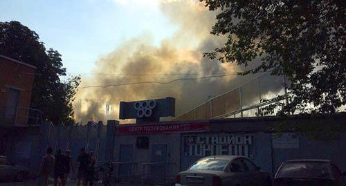 Пожар произошел на стадионе "Торпедо" в Таганроге. Фото http://bloknot-taganrog.ru/news/moshchnyy-pozhar-okhvatil-stadion-torpedo-v-taganr?sphrase_id=337439 Пожар произошел на стадионе "Торпедо" в Таганроге. Фото http://bloknot-taganrog.ru/news/moshchnyy-pozhar-okhvatil-stadion-torpedo-v-taganr?sphrase_id=337439