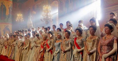 Кадр из видео "Матильда". Фото http://kino-teatr.ru/kino/movie/ros/100347/annot/ Кадр из видео "Матильда". Фото http://kino-teatr.ru/kino/movie/ros/100347/annot/