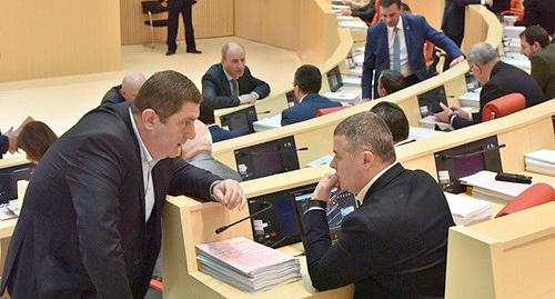 Депутаты грузинского парламента. Фото: parliament.ge Депутаты грузинского парламента. Фото: parliament.ge