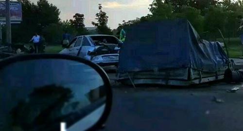 ДТП на улице Дзержинского в Краснодаре 29.08.2017. фото: instagram.com/p/BV6HBPjDHTD/ ДТП на улице Дзержинского в Краснодаре 29.08.2017. фото: instagram.com/p/BV6HBPjDHTD/
