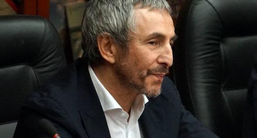 Умар Джабраилов. Фото http://www.businesspatriot.ru/news_assoc/naznachenie-dzhabrailova-umara-alievicha-predsedatelem-rossijsko-katarskogo-delovogo-soveta/ Умар Джабраилов. Фото http://www.businesspatriot.ru/news_assoc/naznachenie-dzhabrailova-umara-alievicha-predsedatelem-rossijsko-katarskogo-delovogo-soveta/