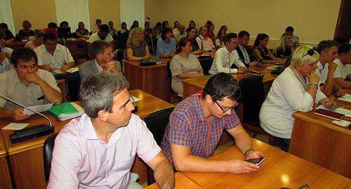 Участники слушаний Фото Вячеслава Ященко для «Кавказского узла» Участники слушаний Фото Вячеслава Ященко для «Кавказского узла»