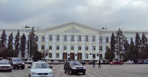 Дагестанский госуниверситет. Фото: Шамиль Магомедов https://ru.wikipedia.org Дагестанский госуниверситет. Фото: Шамиль Магомедов https://ru.wikipedia.org