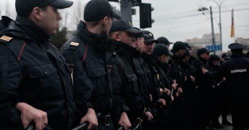 Бойцы Росгвардии. Фото: Николай Хижняк / Югополис Бойцы Росгвардии. Фото: Николай Хижняк / Югополис