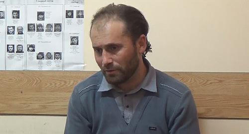 Уроженец Дагестана, задержанный по подозрению в причастности к запрещенной в России террористической организации. Фото Оперативная съемка НАК http://nac.gov.ru/kontrterroristicheskie-operacii/organami-fsb-i-mvd-presechena-deyatelnost.html Уроженец Дагестана, задержанный по подозрению в причастности к запрещенной в России террористической организации. Фото Оперативная съемка НАК http://nac.gov.ru/kontrterroristicheskie-operacii/organami-fsb-i-mvd-presechena-deyatelnost.html