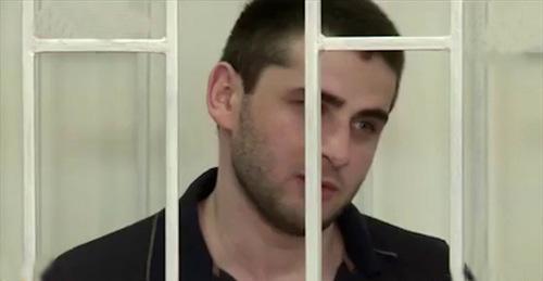 Азиз Джамалутдинов в зале суда. Кадр из видео пользователя Dagestan Live https://www.youtube.com/watch?v=3c_wCoxWzNU
Азиз Джамалутдинов в зале суда. Кадр из видео пользователя Dagestan Live https://www.youtube.com/watch?v=3c_wCoxWzNU
