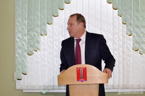 Руслан Тамбиев на заседании гордумы Черкесска. 27 октября 2017 года. Фото: официальный сайт мэрии Черкесска cherkessk09.ru Руслан Тамбиев на заседании гордумы Черкесска. 27 октября 2017 года. Фото: официальный сайт мэрии Черкесска cherkessk09.ru
