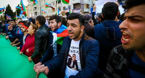 Участники митинга оппозиции в Баку 28 октября 2017 года. Фото Азиза Каримова для "Кавказского узла". Участники митинга оппозиции в Баку 28 октября 2017 года. Фото Азиза Каримова для "Кавказского узла".