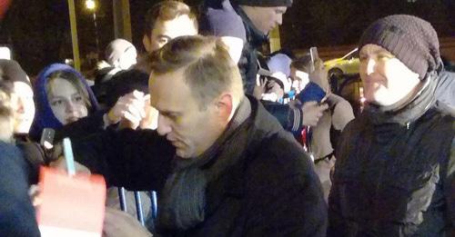 Алексей Навальный во время митинга. Волгоград, 10 ноября 2017 г. Фото Татьяны Филимоновой для "Кавказского узла" Алексей Навальный во время митинга. Волгоград, 10 ноября 2017 г. Фото Татьяны Филимоновой для "Кавказского узла"