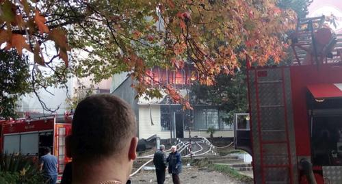 Пожар в общежитии в Центральном районе Сочи. Фото http://maks-portal.ru/proisshestviya-sochi/v-sochi-gorit-obshchezhitie-video Пожар в общежитии в Центральном районе Сочи. Фото http://maks-portal.ru/proisshestviya-sochi/v-sochi-gorit-obshchezhitie-video