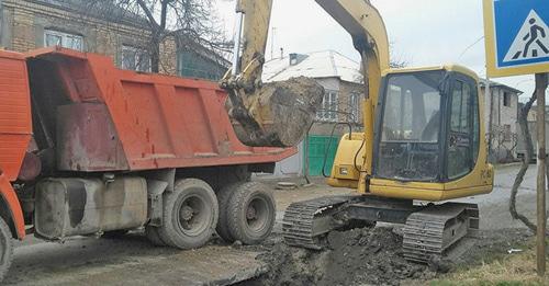 Строительство на улицах Цхинвала. Фото © Sputnik / Руслан Тадтаев Строительство на улицах Цхинвала. Фото © Sputnik / Руслан Тадтаев