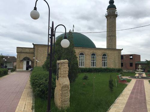 Мечеть на улице Омарова в Махачкале. Фото с официальной страницы мечети. https://www.facebook.com/masjid.Tangim/photos/a.308561295979016.1073741827.304761999692279/764104840424657/?type=3&theater Мечеть на улице Омарова в Махачкале. Фото с официальной страницы мечети. https://www.facebook.com/masjid.Tangim/photos/a.308561295979016.1073741827.304761999692279/764104840424657/?type=3&theater