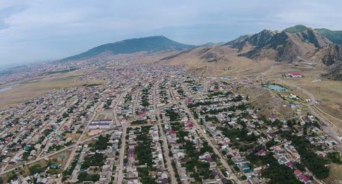Поселок Ленинкент, Махачкала. Фото - Карим Абу Муаз, http://www.odnoselchane.ru/?page=photos_of_category§=2437&init_id=62047&com=photogallery
Поселок Ленинкент, Махачкала. Фото - Карим Абу Муаз, http://www.odnoselchane.ru/?page=photos_of_category§=2437&init_id=62047&com=photogallery