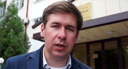 Адвокат Илья Новиков. Кадр видео http://www.svoboda.org/media/video/27755009.html Адвокат Илья Новиков. Кадр видео http://www.svoboda.org/media/video/27755009.html