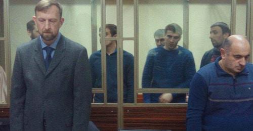 Северо-Кавказский окружной военный суд в Ростове-на-Дону приговорил шесть обвиняемых по делу о ячейке "Исламского государства"* в Карачаево-Черкесии к длительным срокам заключения. Ростов-на-Дону, 9 февраля 2018 г. Фото Валерия Люгаева для "Кавказского узла" Северо-Кавказский окружной военный суд в Ростове-на-Дону приговорил шесть обвиняемых по делу о ячейке "Исламского государства"* в Карачаево-Черкесии к длительным срокам заключения. Ростов-на-Дону, 9 февраля 2018 г. Фото Валерия Люгаева для "Кавказского узла"