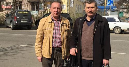 Эколог Валерий Бриних (справа) и адвокат Андрей Сабинин. Фото: пресс-служба международной правозащитной группы Agora http://agora.legal/news/2018.03.02/V-Adygee-prokuror-Maikopa-prines-oficialnye-izvineniya-ekologu-Brinihu/684 Эколог Валерий Бриних (справа) и адвокат Андрей Сабинин. Фото: пресс-служба международной правозащитной группы Agora http://agora.legal/news/2018.03.02/V-Adygee-prokuror-Maikopa-prines-oficialnye-izvineniya-ekologu-Brinihu/684