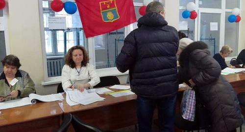 На избирательном участке №434 в Волгограде. 18 марта 2018 года. Фото Татьяны Филимоновой для "Кавказского узла". На избирательном участке №434 в Волгограде. 18 марта 2018 года. Фото Татьяны Филимоновой для "Кавказского узла".
