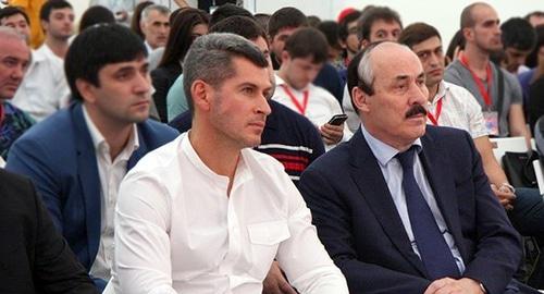 Рамазан Абдулатипов (справа) и Зиявудин Магомедов на мероприятии по созданию в Махачкале образовательно-культурного центра «Периметр». Фото Венера Гамзатова https://www.riadagestan.ru/news/society/blagotvoritelnyy_fond_peri_sozdast_v_makhachkale_unikalnyy_obrazovatelnyy_tsentr_perimetr/ Рамазан Абдулатипов (справа) и Зиявудин Магомедов на мероприятии по созданию в Махачкале образовательно-культурного центра «Периметр». Фото Венера Гамзатова https://www.riadagestan.ru/news/society/blagotvoritelnyy_fond_peri_sozdast_v_makhachkale_unikalnyy_obrazovatelnyy_tsentr_perimetr/