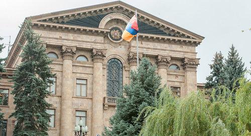 Здание парламента Армении Фото Sputnik/ Asatur Yesayants
https://ru.armeniasputnik.am/politics/20180411/11376021/armeniya-ratificirovala-soglashenie-s-es.html Здание парламента Армении Фото Sputnik/ Asatur Yesayants
https://ru.armeniasputnik.am/politics/20180411/11376021/armeniya-ratificirovala-soglashenie-s-es.html