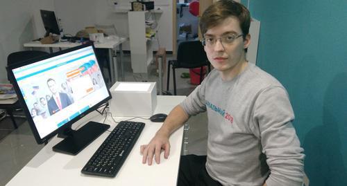 Константин Зыков в штабе Навального, октябрь 2017 года. Фото Светланы Кравченко для "Кавказского узла" Константин Зыков в штабе Навального, октябрь 2017 года. Фото Светланы Кравченко для "Кавказского узла"