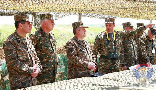 Учения в армии НКР. Фото http://www.nkrmil.am/news/view/2172 Учения в армии НКР. Фото http://www.nkrmil.am/news/view/2172