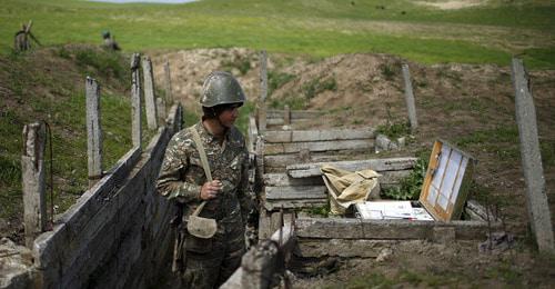 На линии соприкосновения в Нагорном Карабахе. Фото: REUTERS/Staff На линии соприкосновения в Нагорном Карабахе. Фото: REUTERS/Staff