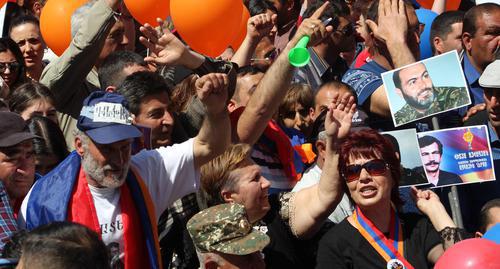 Митинг оппозиции. Ереван, 1 мая 2018 года. Фото Тиграна Петросяна для "Кавказского узла" Митинг оппозиции. Ереван, 1 мая 2018 года. Фото Тиграна Петросяна для "Кавказского узла"
