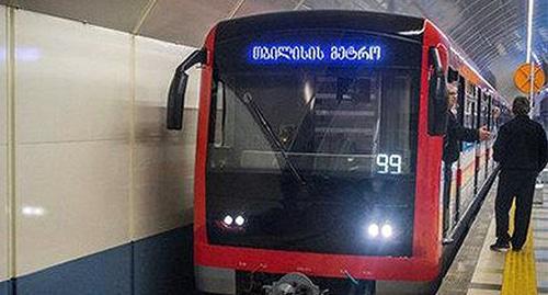 Поезд тбилисского метро. Фото Sputnik / Denis Aslanov https://sputnik-georgia.ru/society/20180402/239912366/tbilisi-metro-zabastovka.html Поезд тбилисского метро. Фото Sputnik / Denis Aslanov https://sputnik-georgia.ru/society/20180402/239912366/tbilisi-metro-zabastovka.html