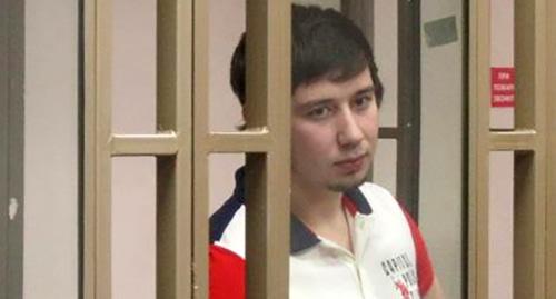 Ислам Гугов в зале суда. Фото: Константин Волгин для "Кавказского узла". Ислам Гугов в зале суда. Фото: Константин Волгин для "Кавказского узла".
