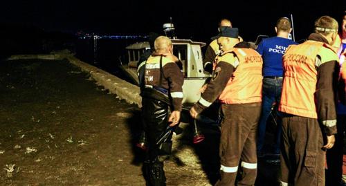 Поисково-спасательная операция на Волге. Фото http://34.mchs.gov.ru/operationalpage/operational/item/7041145/ Поисково-спасательная операция на Волге. Фото http://34.mchs.gov.ru/operationalpage/operational/item/7041145/